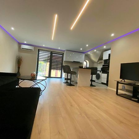 Muki House Apartment Hunedoara Bagian luar foto